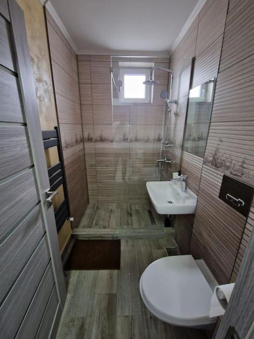 Апартаменти Delux Flat Straja-Lupeni Lupeni  Екстер'єр фото