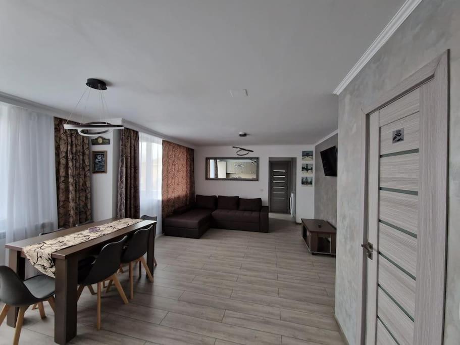 Апартаменти Delux Flat Straja-Lupeni Lupeni  Екстер'єр фото
